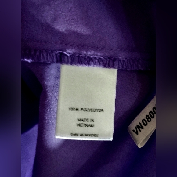 NEW YORK & COMPANY XL SHORT SLEEVE Silky Lavender BLOUSE EUC - Picture 3 of 13